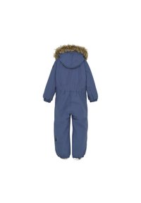 Blå vattentät snödräkt med en huva klädd i fuskpäls, elastiska manschetter och en tapered design på benen, med en liten logotyp nära fållen.