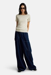 United Colors of Benetton SLIM FIT  - Jednoduché tričko - beige