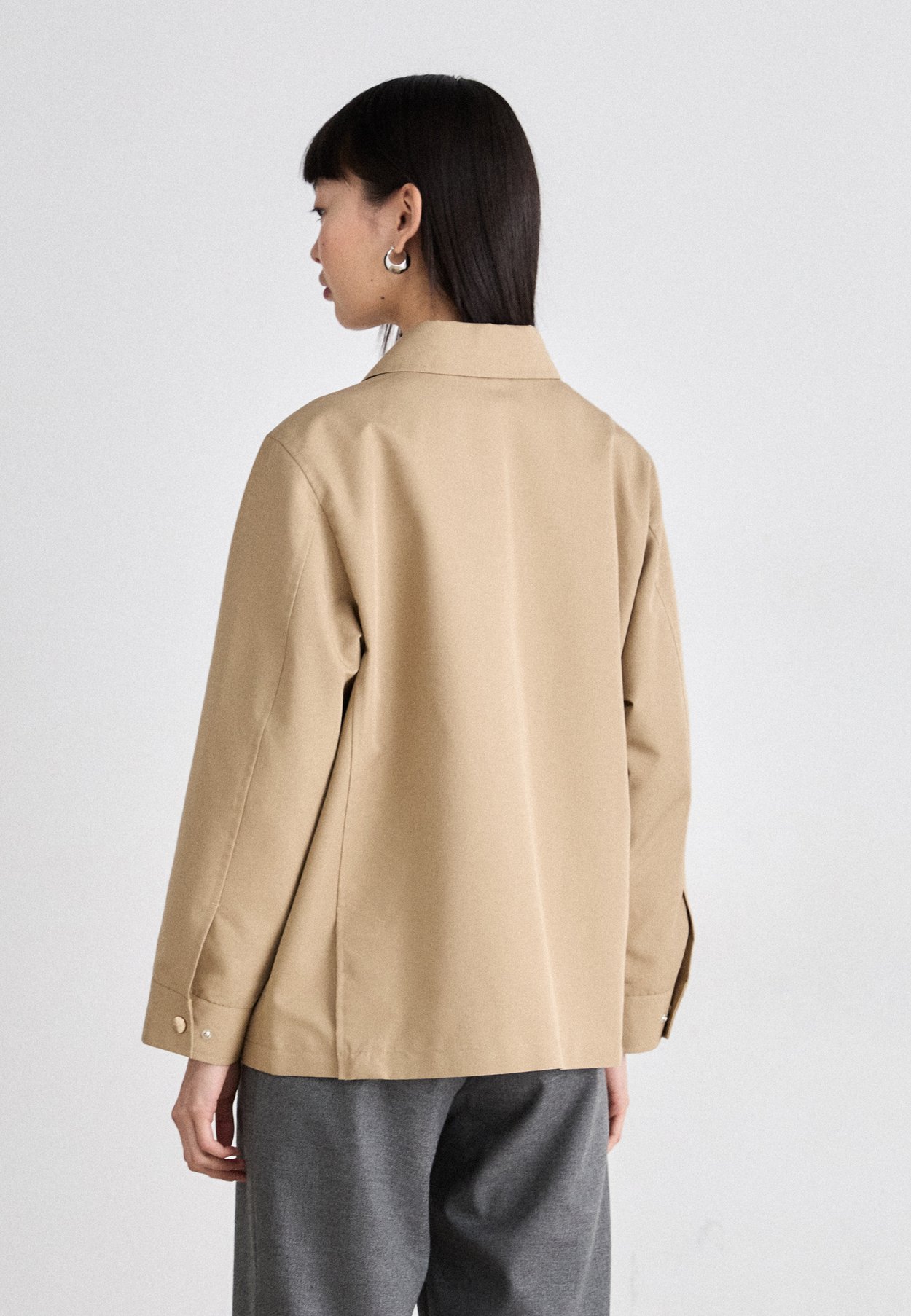 Leichte Jacke