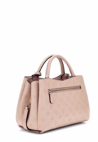 Borsa a mano in pelle beige con motivo floreale in rilievo, due manici, una tasca frontale con zip e una forma strutturata. Texture liscia.