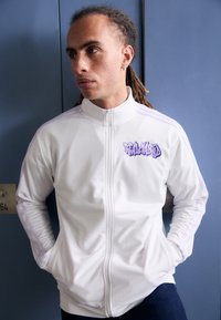 adidas Originals - REAL MADRID DNA - Club wear - white Thumbnail Image 1
