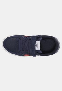Hummel SLIMMER STADIL LOW - Joggesko - dark blue