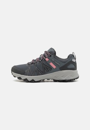Columbia PEAKFREAK™ II OUTDRY™ - Chaussures de marche - graphite/salmon rose