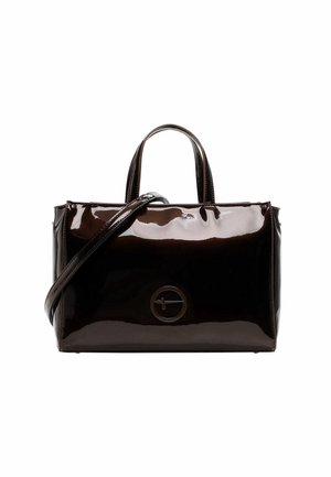 Błyszcząca, ciemnobrązowa, prostokątna torebka na ramię z dwoma uchwytami, odpinanym paskiem na ramię oraz okrągłym emblematem z logo na środku przedniej części.