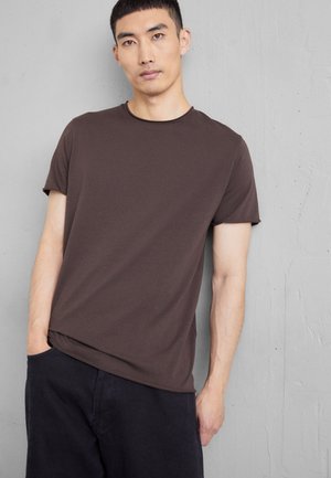 Filippa K ROLL NECK TEE - Βασικό μπλουζάκι - dark choco