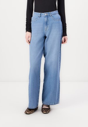 VMKIRSA WIDE  - Džinsi ar platām starām - light blue denim
