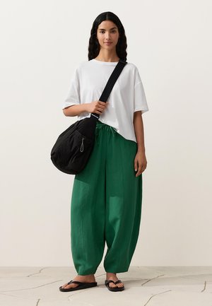 OYSHO SHOPPER WITH SIDE POCKETS - Kabelka - black