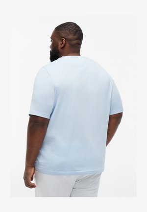 Tommy Hilfiger, BT-SCRIPT STACK TEE-B - BRAND LOVE - T-shirt basique - breezy blue