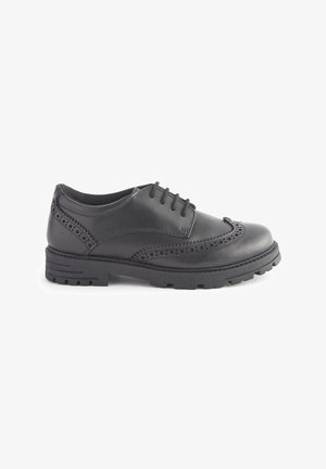 Chaussures en cuir noir avec un motif brogue, design à lacets, bout arrondi et semelle robuste. Texture lisse avec des détails perforés.