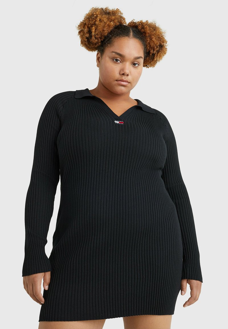 Tommy Jeans Curve CURVE BADGE - Robe fourreau - black/noir - ZALANDO.FR
