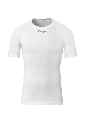Witte fitted shirt met korte mouwen, gemaakt van rekbare stof, met een gestructureerd patroon en een ronde hals. Het logo "Kempa" staat op de voorkant gedrukt.
