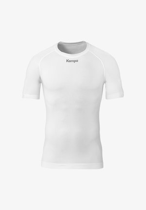 Hvid kortærmet tætsiddende skjorte lavet af strækstof, med et tekstureret mønster og en rund halsudskæring. "Kempa" logoet trykt foran.