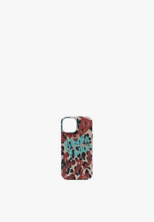 Funda de teléfono con un estampado de leopardo, presenta acentos en rojo y turquesa y el texto "BIMBA VILOLA" destacado.