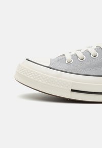 Converse CHUCK 70 UNISEX - Tenisky - grey area/egret/black