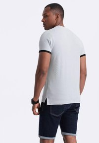 Ombre SET OF 3 - T-shirt basic - light grey black yellow