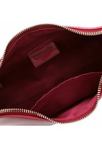 Tamaris TAS CILLA 27 CM - Håndtasker - berry
