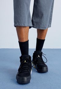 Jordan JORDAN FLIGHT CLUB '91 - Sneaker high - black/metallic gold