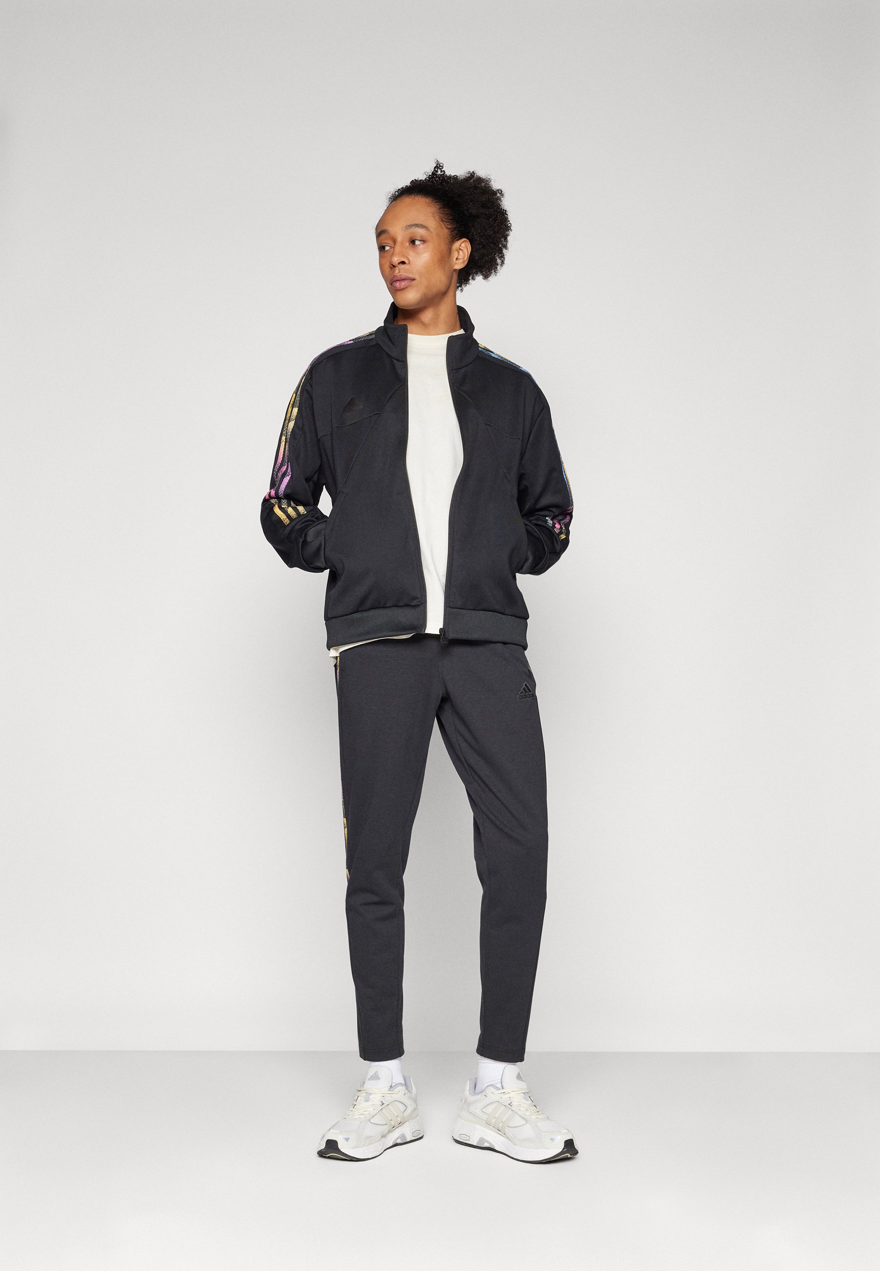 adidas tiro all black