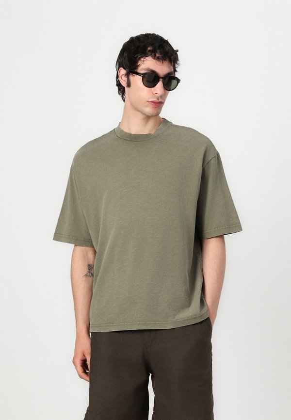 SLHNIELS LOOSE TEE - Basic T-shirt - kalamata3