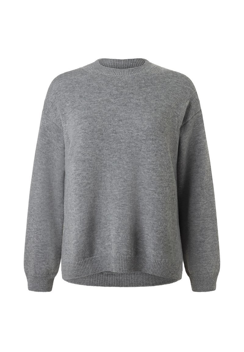 Grauer Strickpullover mit rundem Ausschnitt, langen Ärmeln und gerippten Bündchen sowie Saum. Weiche Textur mit einem leicht oversized Schnitt.