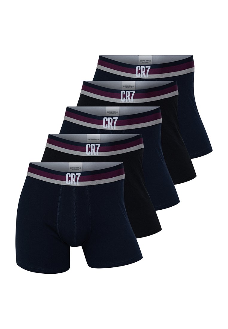 Cinco pares de calzoncillos de hombre en azul marino oscuro y negro. Cada uno tiene una cinturilla en contraste gris y burdeos con el logo "CR7". Material mezcla de algodón.