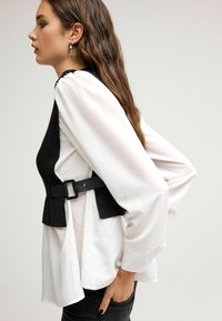 Next PETITE - Vesta - black