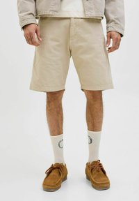 Jack & Jones - JPSTTONY CARPENTER - Shorts - fields of rye Thumbnail Image 1
