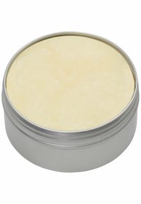 Metallbehälter mit einer glatten, cremigen gelben Substanz im Inneren. Runde Form, glänzende silberne Außenseite und ein nahtloser Deckel.