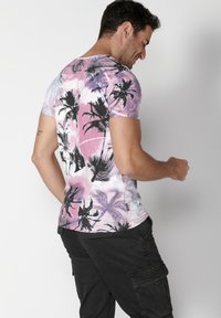 Koroshi SHORT SLEEVE - Apdrukāts T-krekls - rosa pink