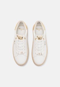 Tamaris Trainers - white