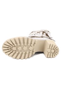 Queen Helena Botas camperas - beige