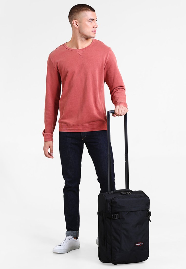 Eastpak TRANVERZ L x WHERE'S WALLY - Valise à roulettes - volt black