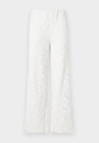 Pantaloni largi din dantelă florală albă, cu o talie elastică, prezentând un material texturat și un model delicat de flori pe toată suprafața.