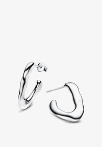 Unselected, silver coloured