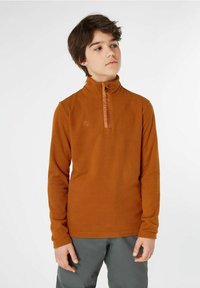 Fleece mikina v spálenej oranžovej farbe s polovičným zipsom na golieri, so textúrovaným predným panelom a detailom loga na hrudi.