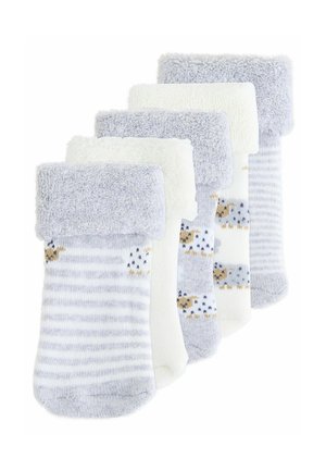 Fünf Paare gefalteter Babysocken mit grau-weißen Streifen und Schafmotiven, ausgestattet mit weichen, plüschigen Bündchen.