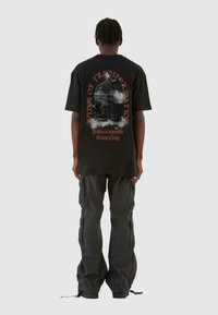 MJ Gonzales LIBERATION DOVES  - Camiseta estampada - black