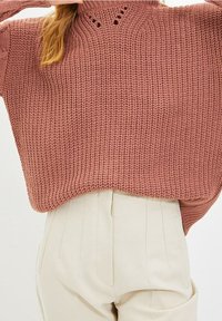 Trendyol Strickpullover - pink