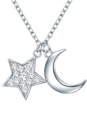 Collana d'argento con ciondolo a forma di stella impreziosito da pietre trasparenti e un ciondolo a forma di luna crescente, entrambi attaccati con un piccolo anello.