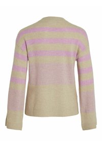 Beige tröja med horisontella ljusrosa och lavendelfärgade ränder, långa ärmar, ribbat nederkant och rund halsringning, tillverkad av mjukt stickat material.