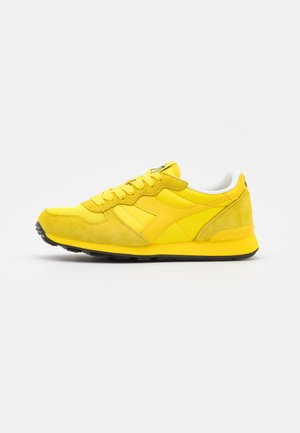 Trainers - yellow