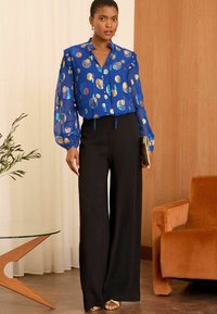 Love & Roses RUFFLE TIE NECK LONG SLEEVE - REGULAR FIT - Camicia - blue