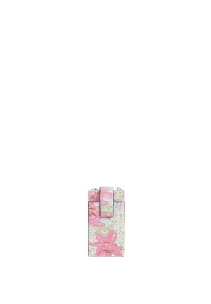 Piccola borsa rettangolare con motivo floreale rosa e verde e chiusura con cinturino frontale.