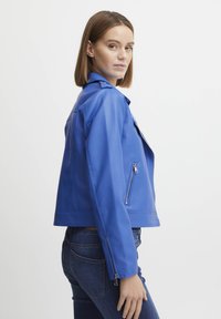 b.young BYACOMY BIKER JACKET - - Jacka i konstläder - strong blue
