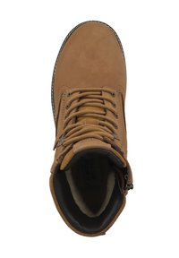 Bottine en daim marron avec des accents en cuir texturé, bout rond, fermeture à lacets, col rembourré et doublure en polaire avec zip.