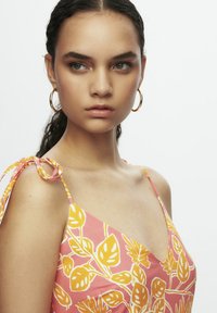 adL RUFFLES - Freizeitkleid - printed pink
