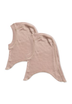 Dos gorros de bebé beige de tela suave estilo pasamontañas con bordes cosidos, diseñados para cubrir la cabeza y el cuello.