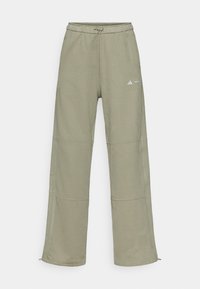 TRACKSUIT PANT - Teplákové kalhoty - legacy green