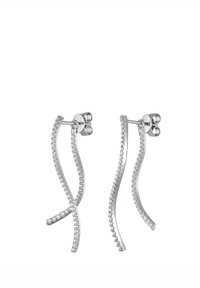 Silberne Ohrringe mit zwei verdrehten Strängen, die auf einer Seite eine Reihe klarer Strasssteine zeigen und einen Stecker für sicheren Halt haben.