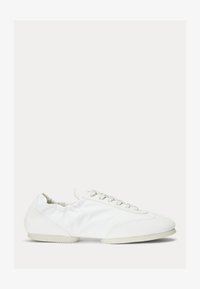 Valitud, deckwash white